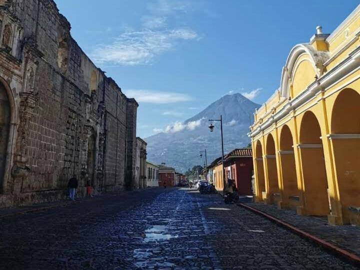 Huellas Hostal Antigua Esterno foto