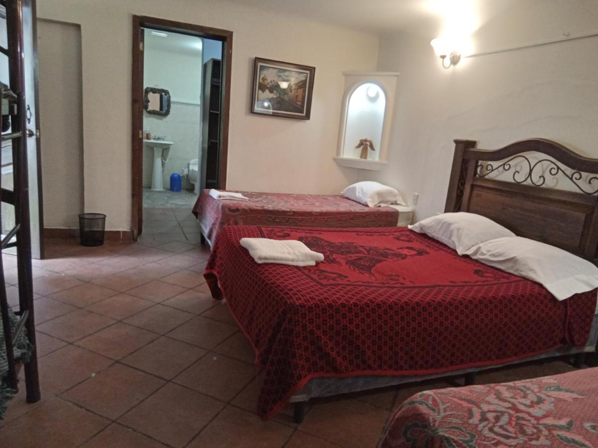 Huellas Hostal Antigua Esterno foto